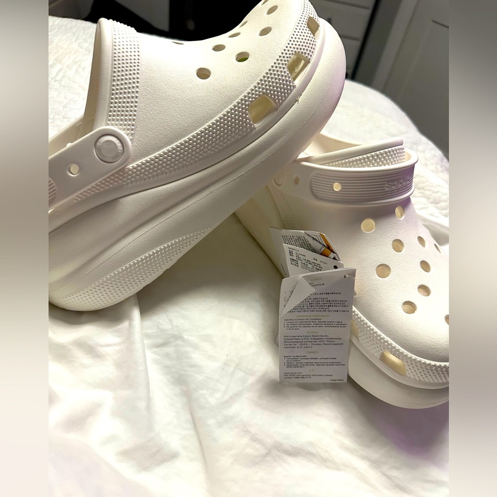 White platform crocs
